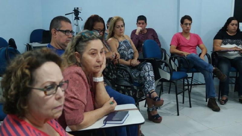 <i>Café com Kardec <br/> Local/Data: Instituto Social Iris / Janeiro 2017. 
                </i>